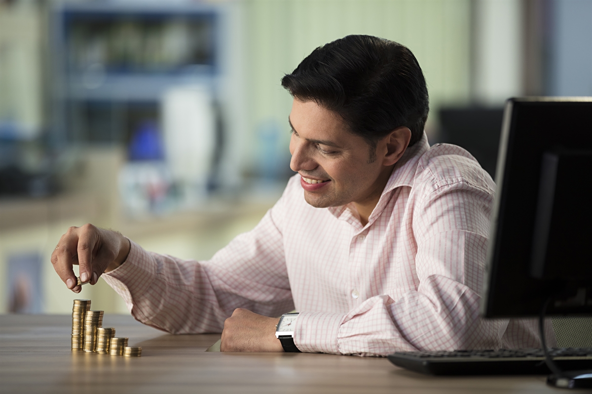 How to Choose the Best Time to Send Money from the USA to India